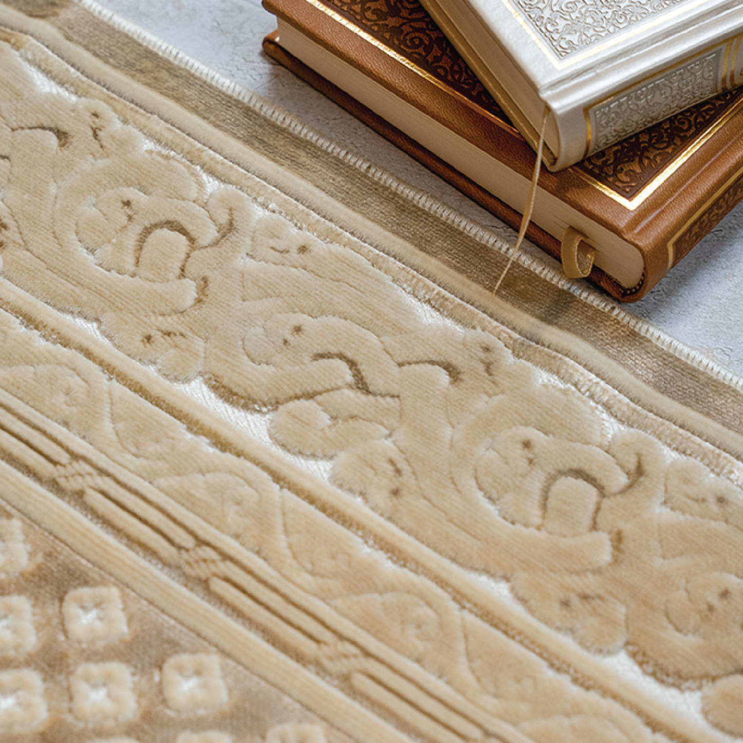 Kethi Roanu Velvet Mat – Inspired by Maldivian Heritage